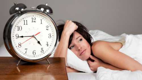 Если в вашей спальне беспорядок, не стоит удивляться, почему вас одолевает сонливость в течение дня