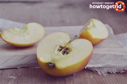 Старинные рецепты можно адаптировать под современные реалии и использовать для замачивания яблок стеклянную тару